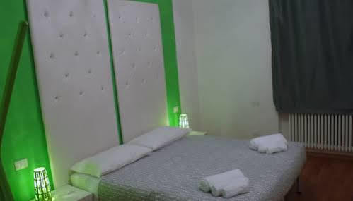 House Of - No Reception Bed & Breakfast Trento